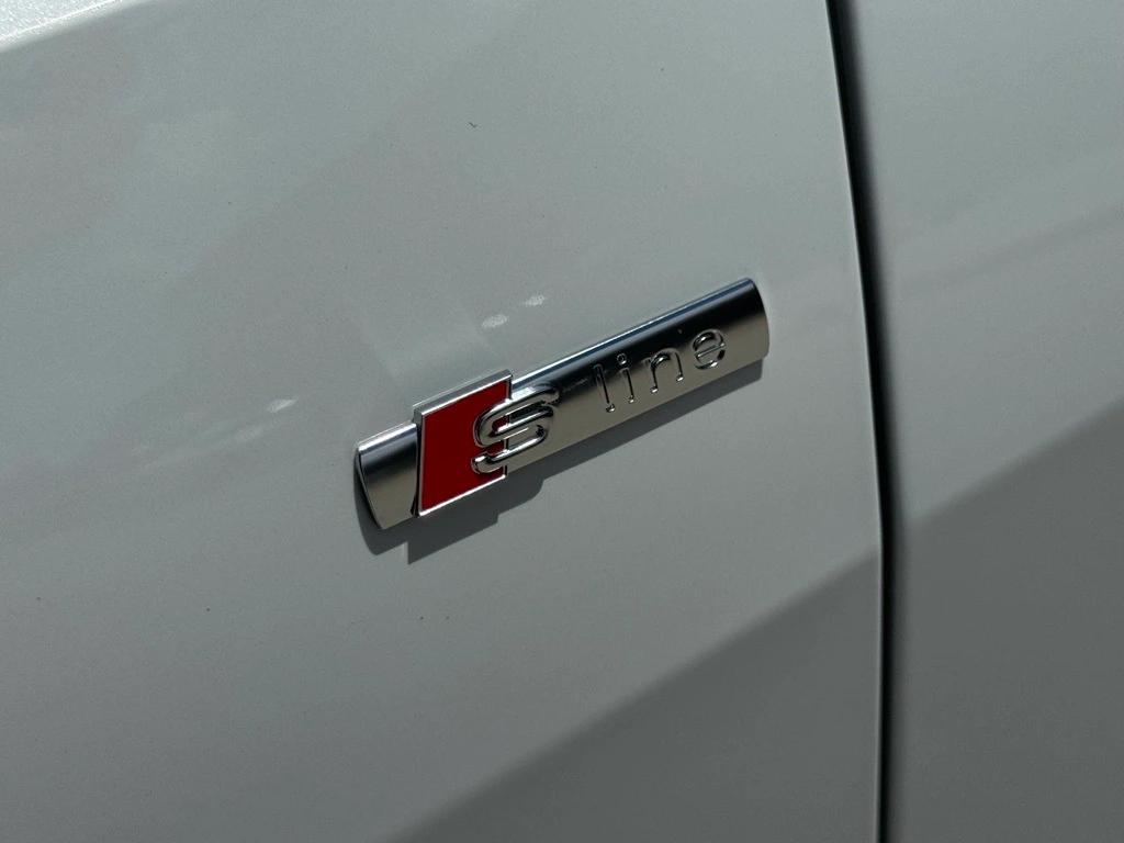 new 2025 Audi Q8 car, priced at $82,910