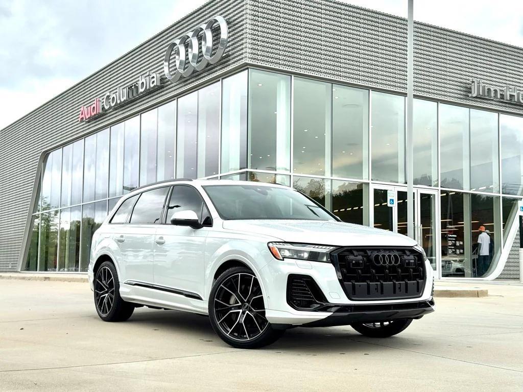 new 2025 Audi Q7 car, priced at $79,605
