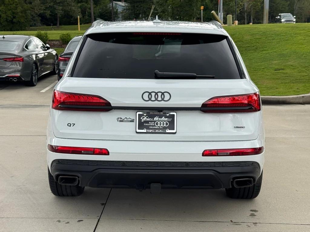 new 2025 Audi Q7 car, priced at $79,605