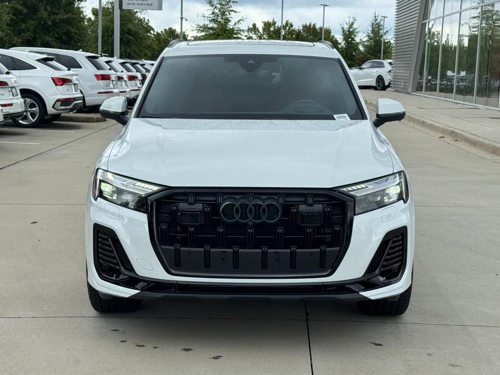 new 2025 Audi Q7 car, priced at $79,605
