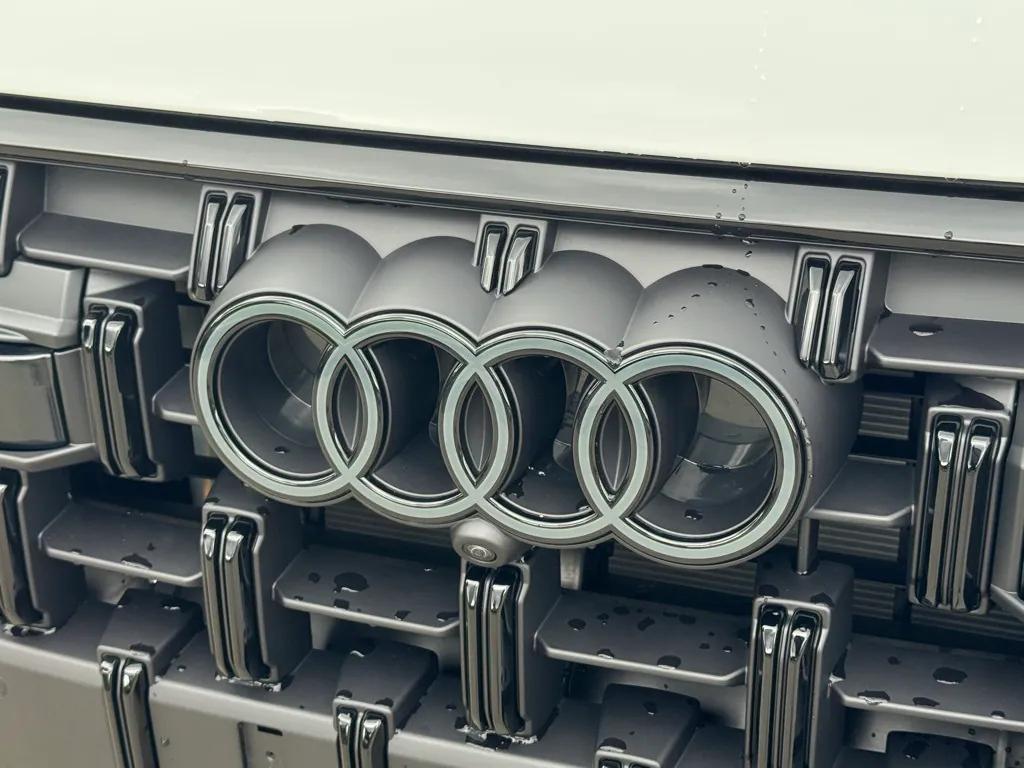 new 2025 Audi Q7 car, priced at $79,605