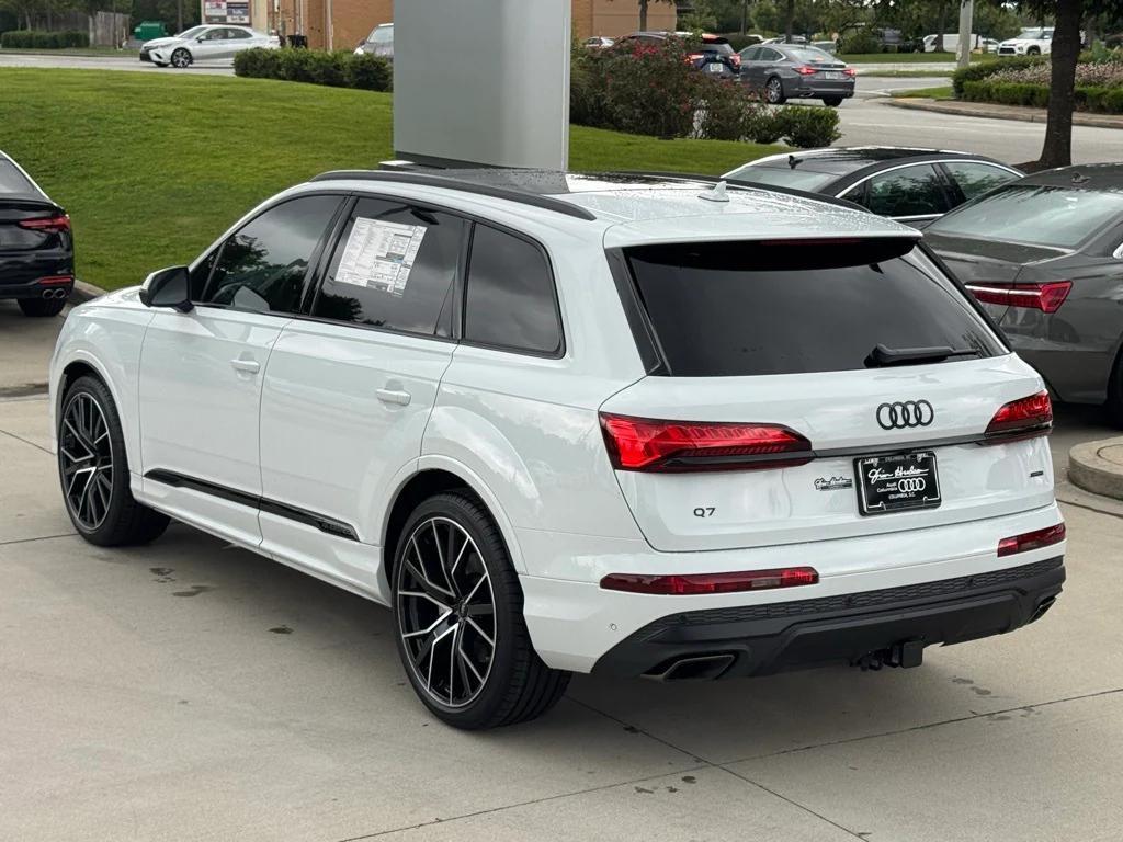 new 2025 Audi Q7 car, priced at $79,605