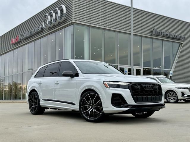 new 2025 Audi Q7 car, priced at $82,100