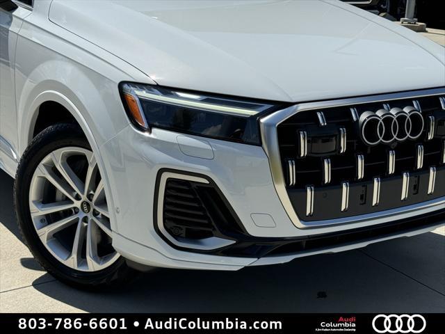 new 2025 Audi Q7 car, priced at $60,325