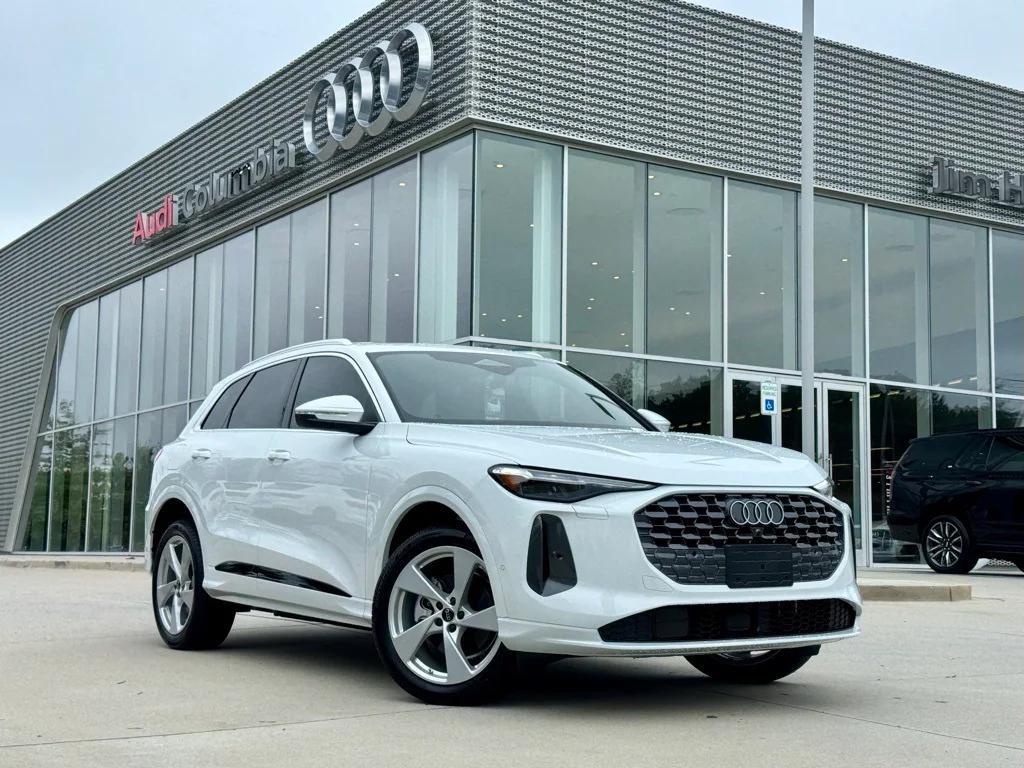 new 2025 Audi Q5 car, priced at $58,935