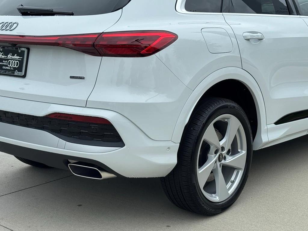 new 2025 Audi Q5 car, priced at $58,935