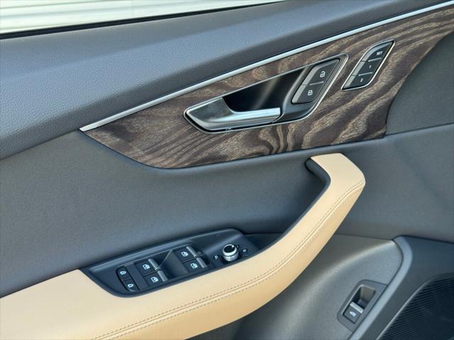new 2025 Audi Q7 car, priced at $71,950