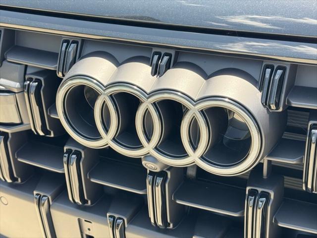 new 2025 Audi Q7 car, priced at $75,950