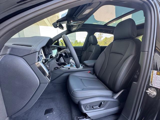 new 2025 Audi Q7 car, priced at $75,950