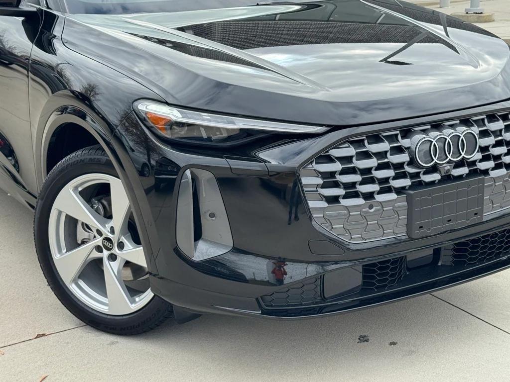 new 2025 Audi Q5 car, priced at $57,976