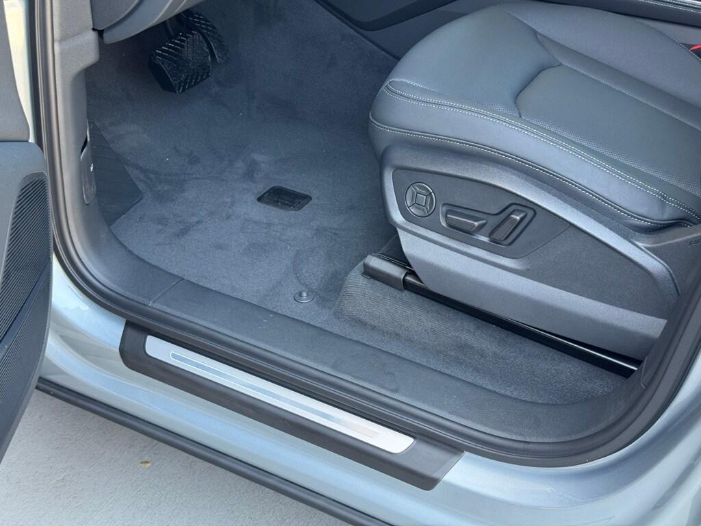 new 2025 Audi Q7 car, priced at $72,555