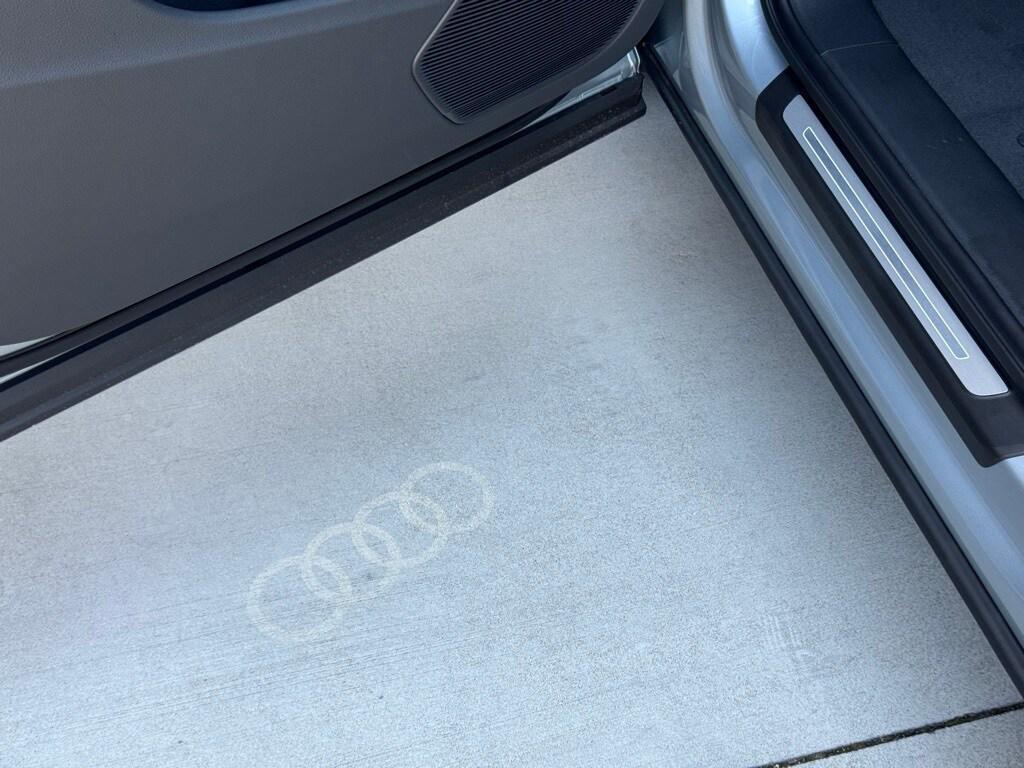 new 2025 Audi Q7 car, priced at $72,555
