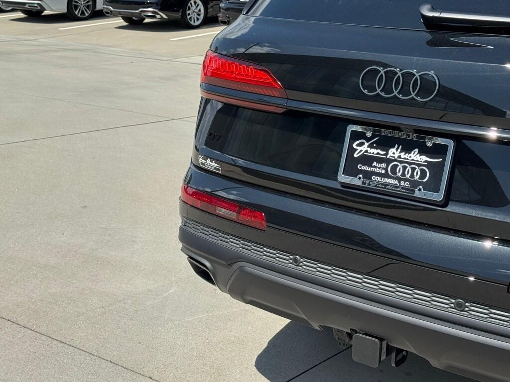 new 2025 Audi Q7 car, priced at $72,250