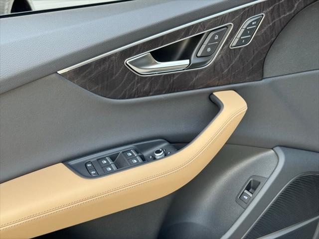 new 2025 Audi Q7 car, priced at $76,250