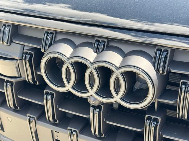 new 2025 Audi Q7 car, priced at $76,250
