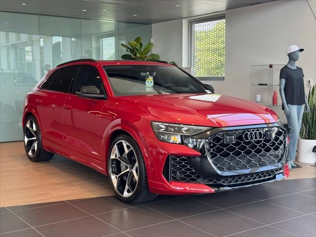 new 2025 Audi RS Q8 car, priced at $152,540