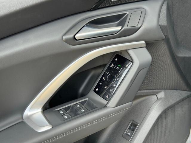 new 2025 Audi Q5 car, priced at $60,025