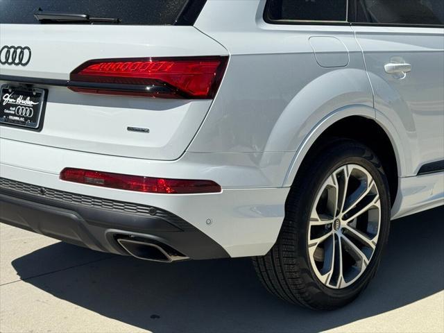 new 2025 Audi Q7 car, priced at $65,450