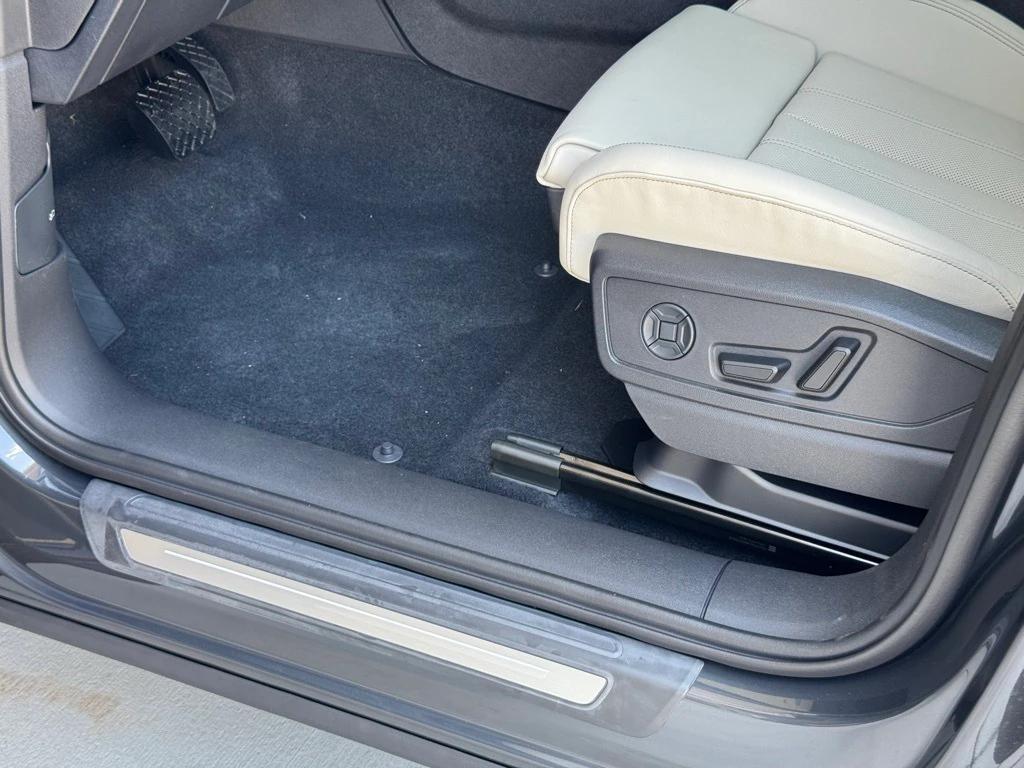 new 2025 Audi Q5 car, priced at $58,080