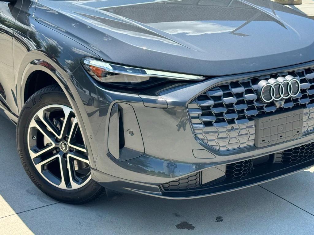 new 2025 Audi Q5 car, priced at $58,080