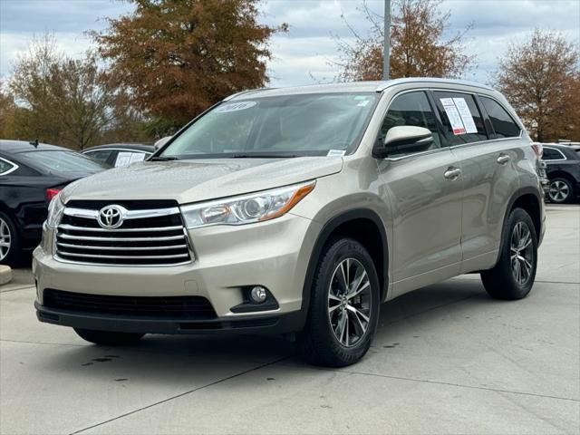 used 2016 Toyota Highlander car, priced at $21,995