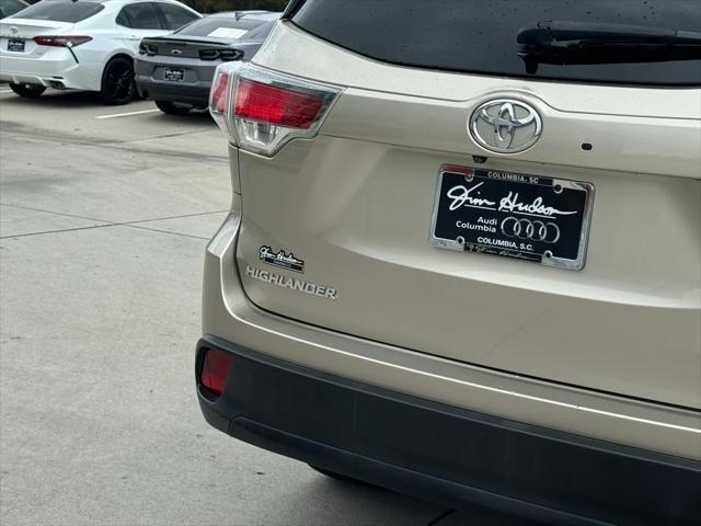 used 2016 Toyota Highlander car, priced at $21,995