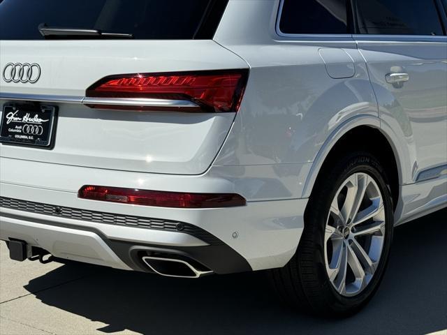 new 2025 Audi Q7 car, priced at $71,655