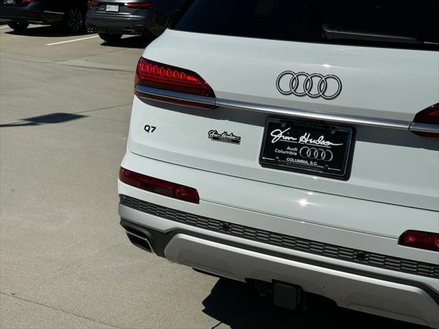 new 2025 Audi Q7 car, priced at $68,873