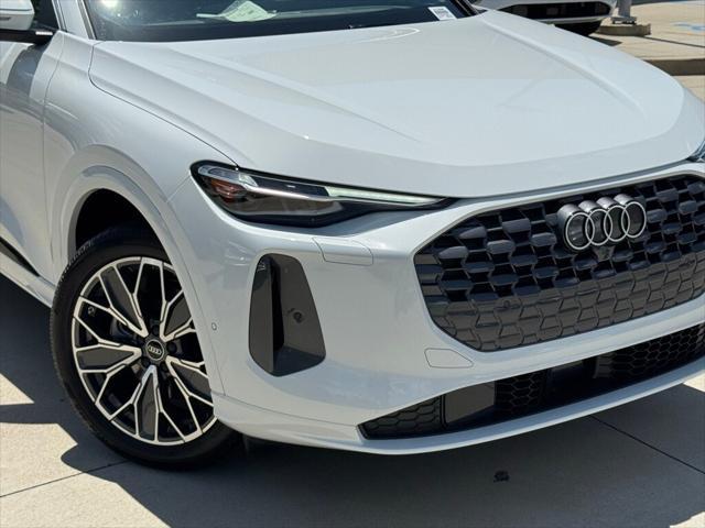 new 2025 Audi Q5 car, priced at $60,975