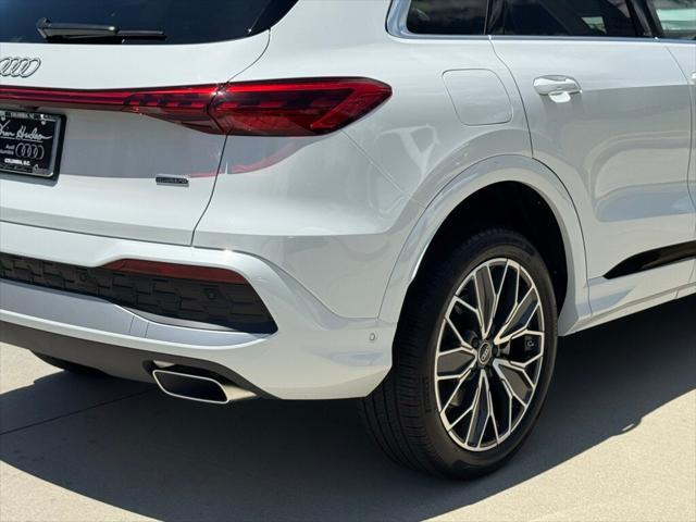new 2025 Audi Q5 car, priced at $60,975
