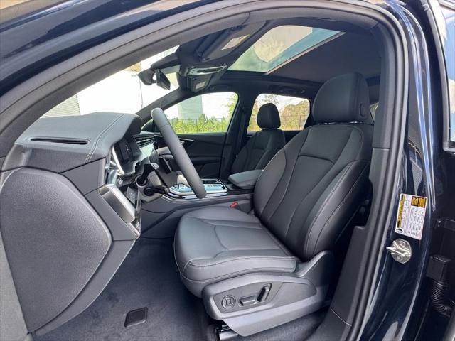new 2025 Audi Q7 car, priced at $76,250
