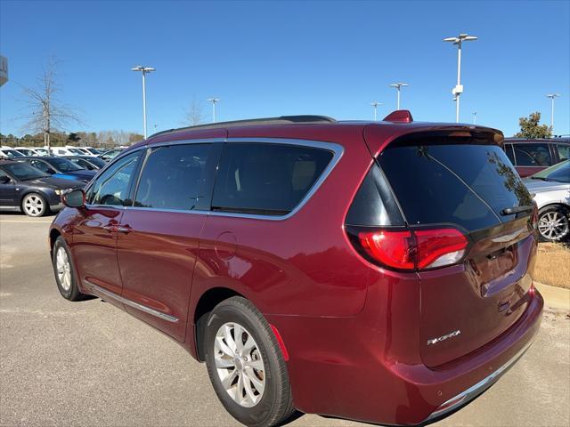 used 2017 Chrysler Pacifica car, priced at $12,995