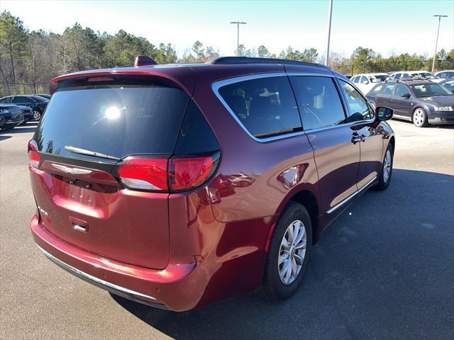 used 2017 Chrysler Pacifica car, priced at $12,995