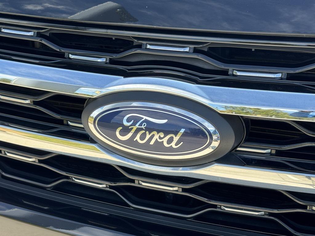 used 2023 Ford Expedition car, priced at $44,995