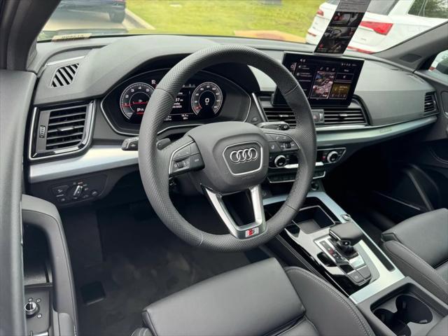 new 2025 Audi Q5 car, priced at $59,460