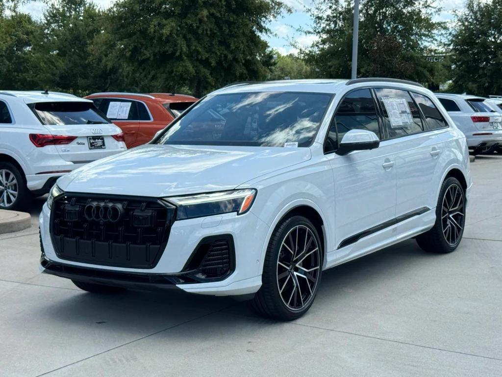 new 2025 Audi Q7 car, priced at $73,450