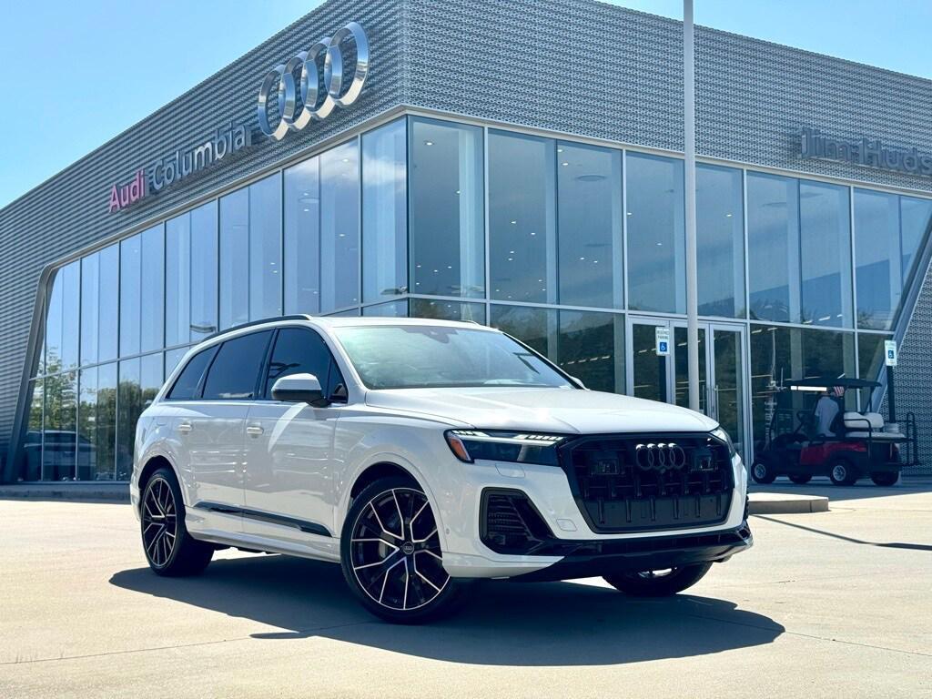 new 2025 Audi Q7 car, priced at $81,175