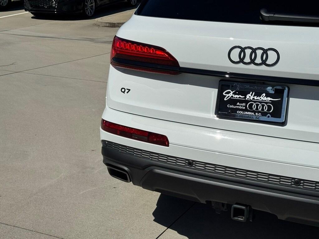 new 2025 Audi Q7 car, priced at $81,175