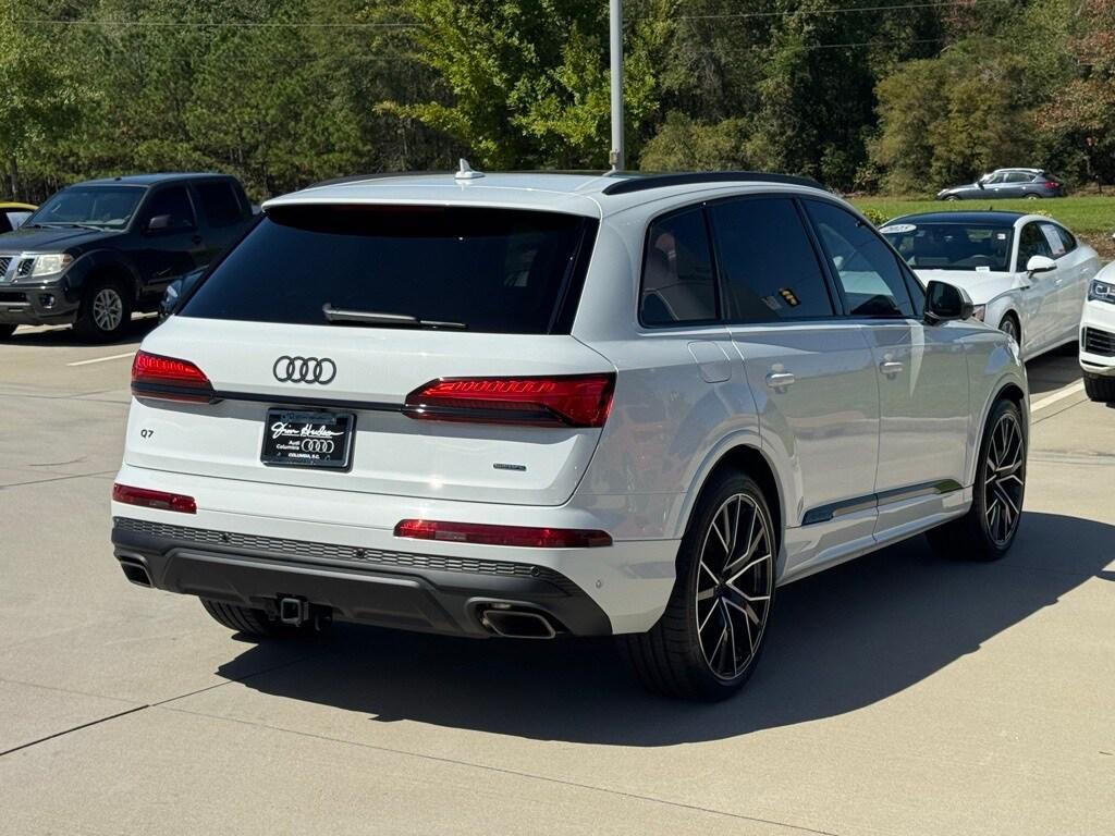 new 2025 Audi Q7 car, priced at $81,175
