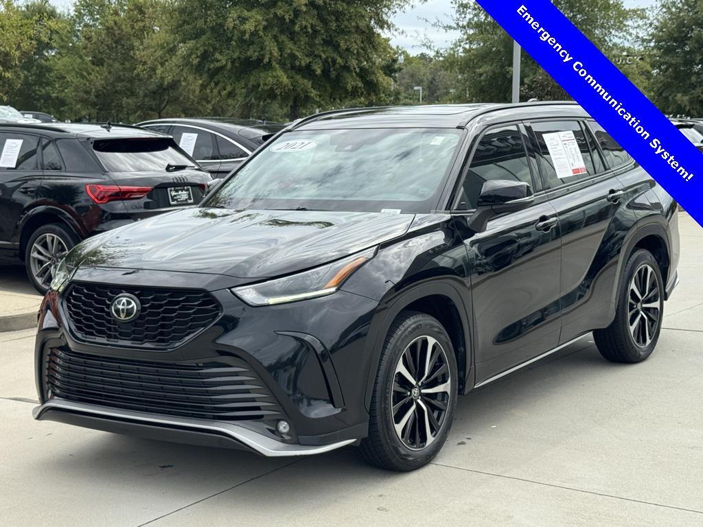 used 2021 Toyota Highlander car, priced at $34,998