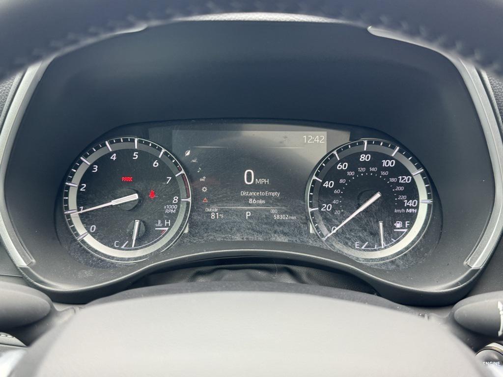 used 2021 Toyota Highlander car, priced at $34,998