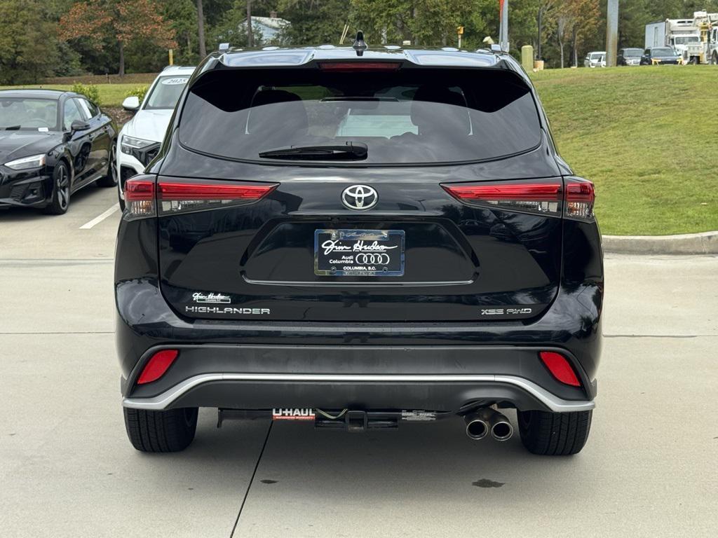 used 2021 Toyota Highlander car, priced at $34,998