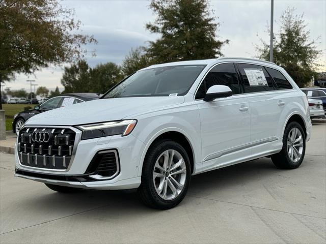 new 2025 Audi Q7 car, priced at $67,368