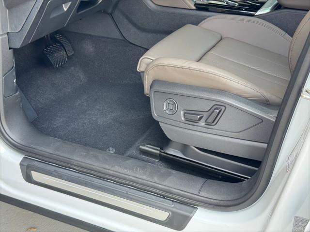 new 2025 Audi Q5 car, priced at $61,185