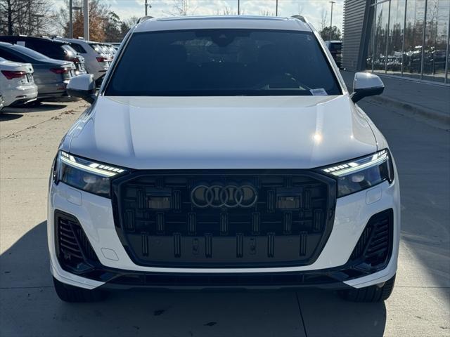 new 2025 Audi Q7 car, priced at $81,660