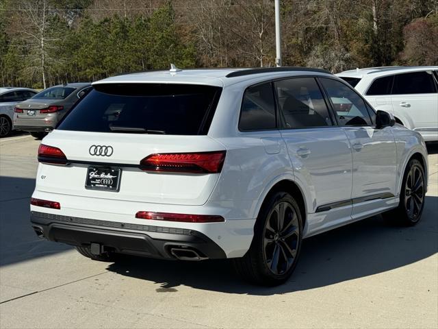 new 2025 Audi Q7 car, priced at $81,660