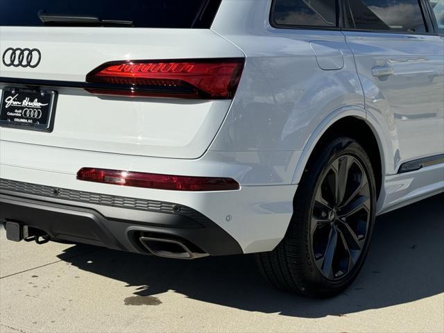 new 2025 Audi Q7 car, priced at $81,660