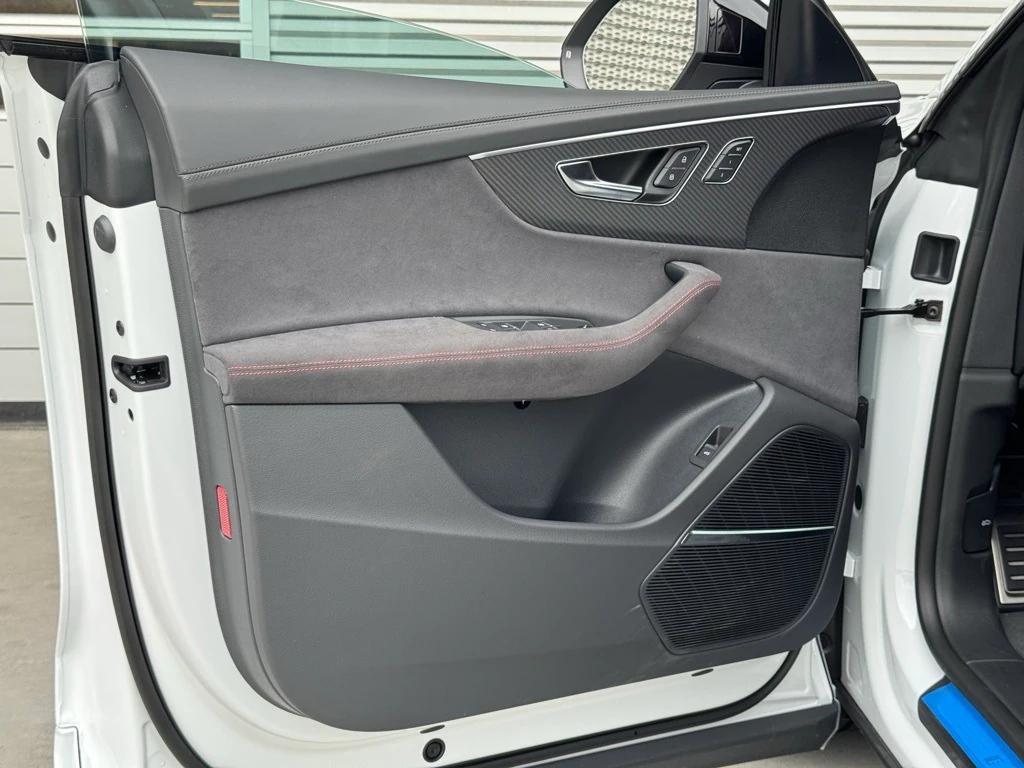 new 2025 Audi RS Q8 car, priced at $149,300