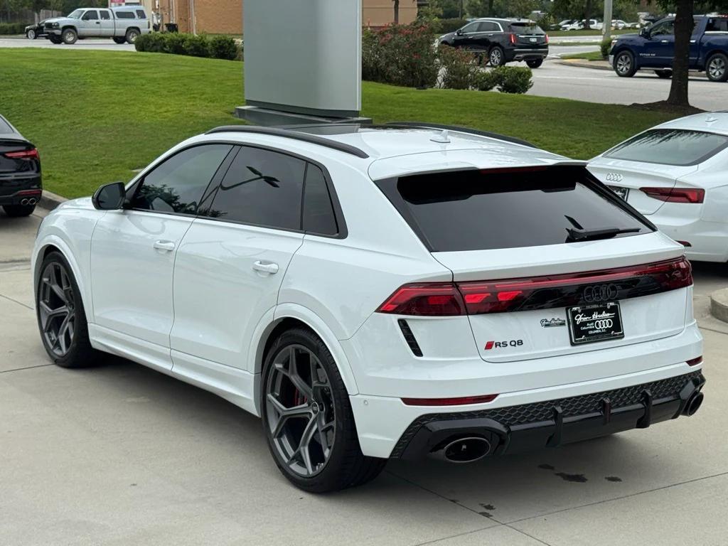 new 2025 Audi RS Q8 car, priced at $149,300