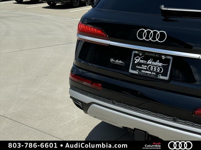 new 2025 Audi Q7 car, priced at $77,800